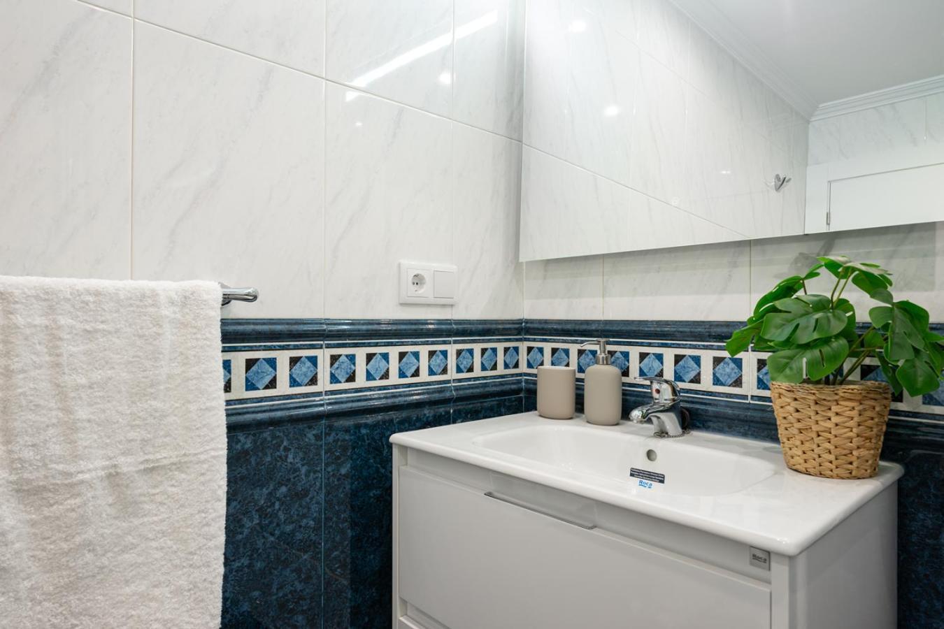 Apartamento Tres Mares 기욘 외부 사진