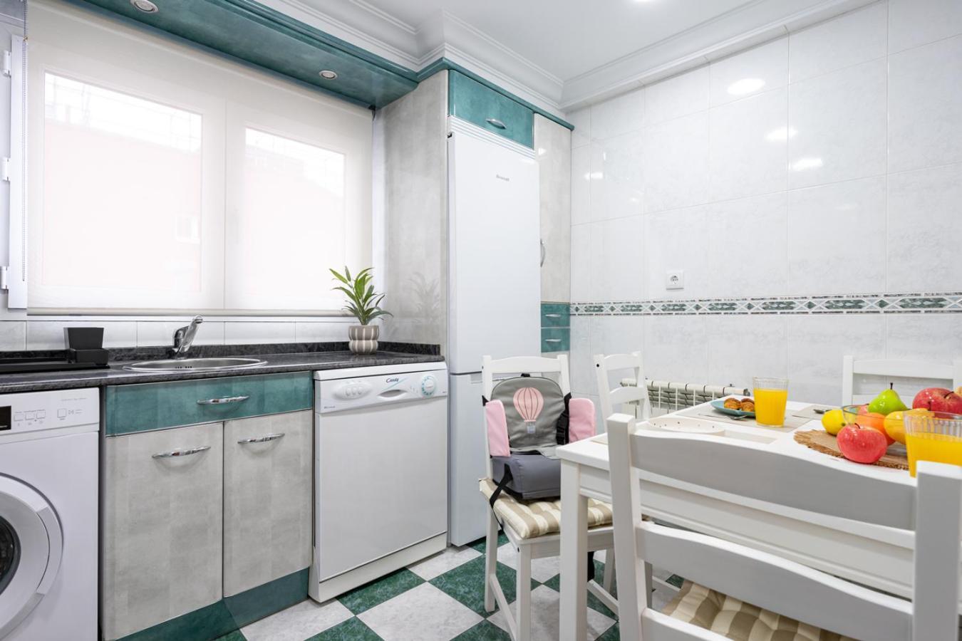 Apartamento Tres Mares 기욘 외부 사진