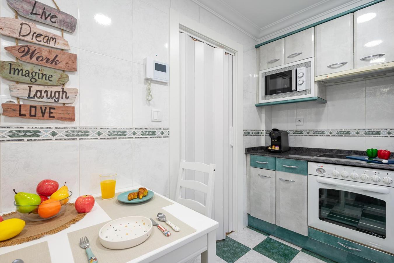 Apartamento Tres Mares 기욘 외부 사진